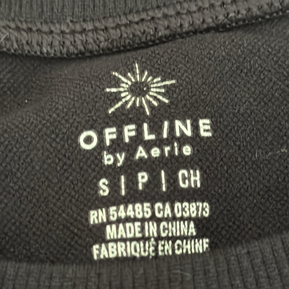 Offline by Aerie cropped workout top - Picture 2 of 4